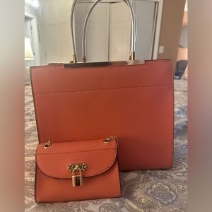 Coral purse